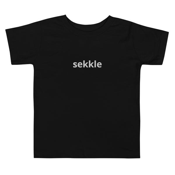 Sekkle Lower Case besticktes Kleinkind-T-Shirt